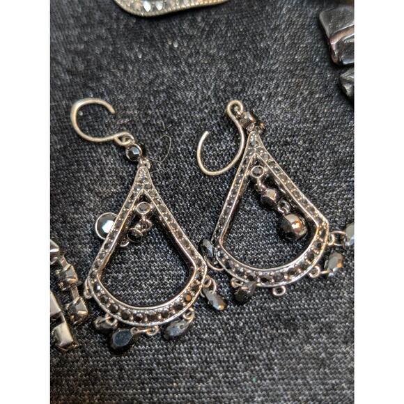 Lot of Ten Pair Silver Tone Black Theme Pierced Earrings - Picture 10 of 12